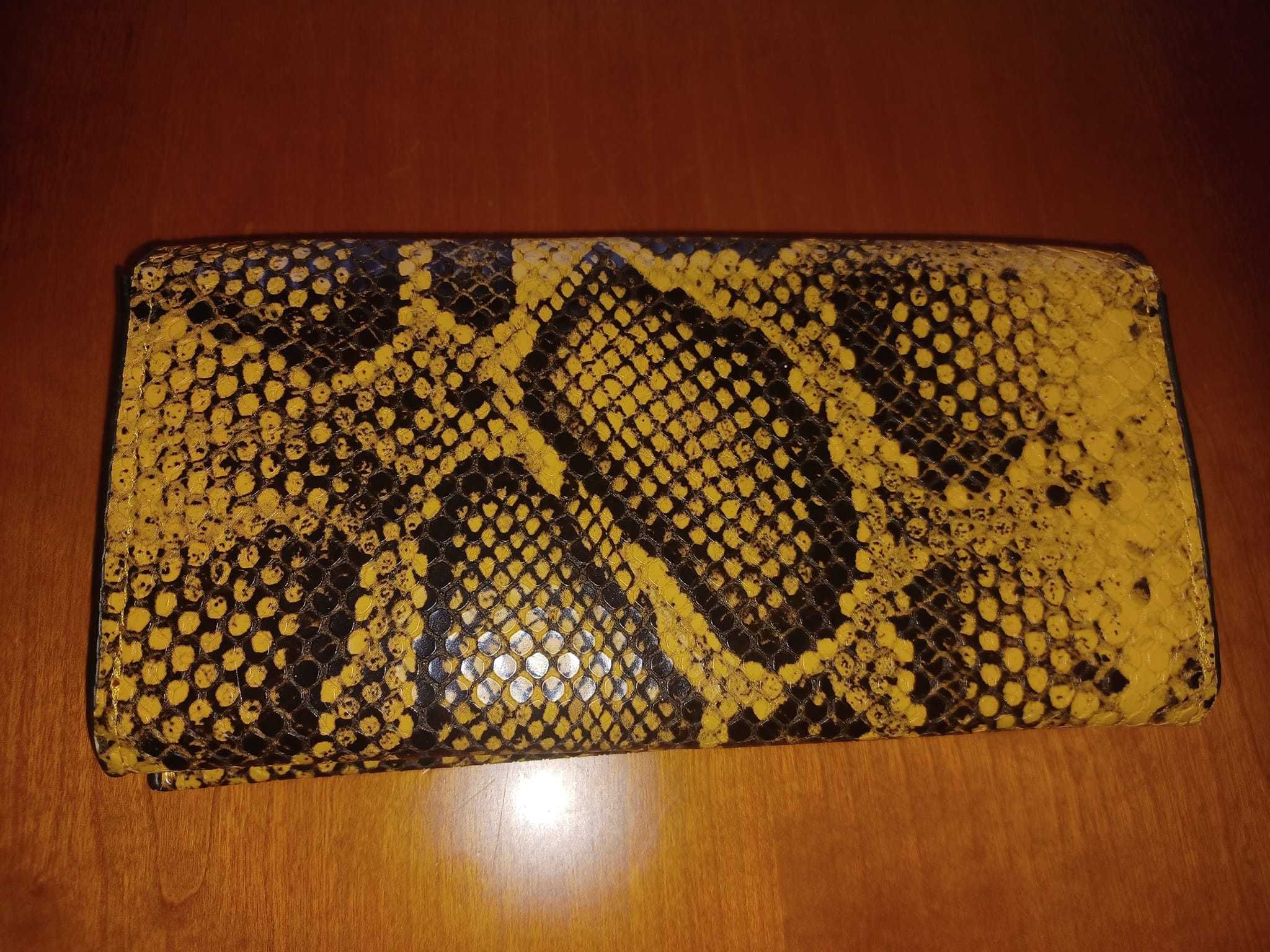Carteira da Mango