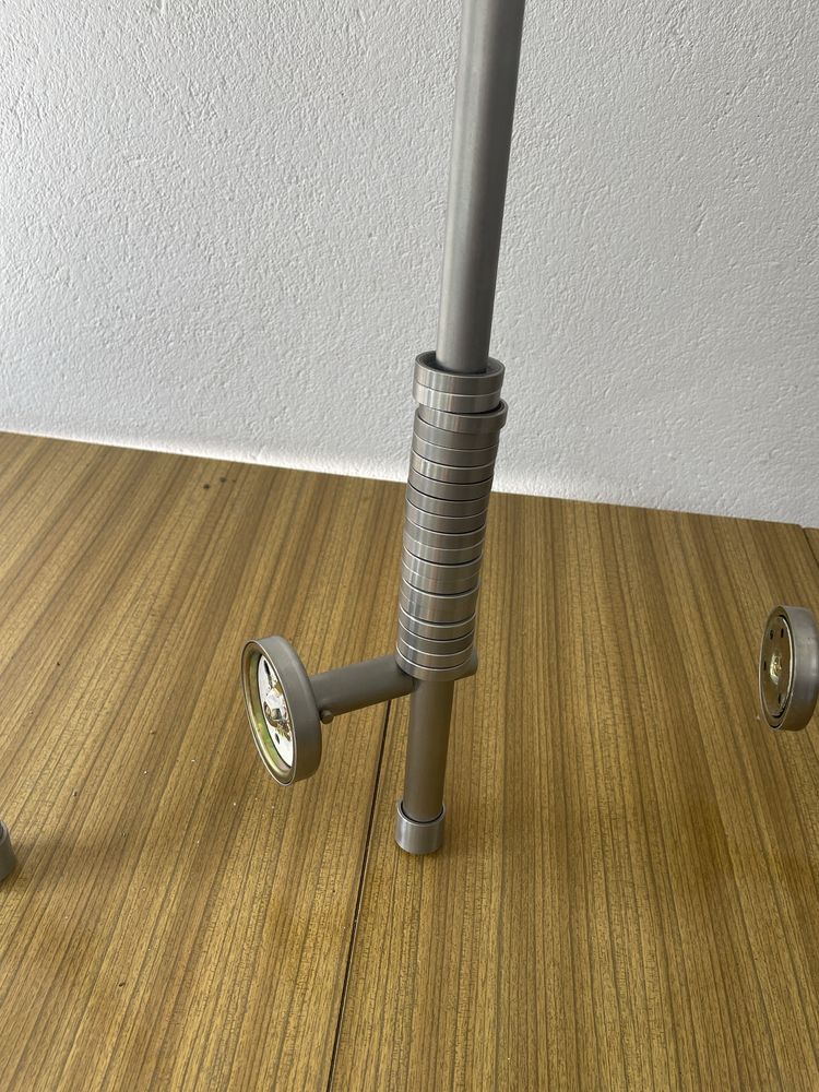 Karnisze metalowe