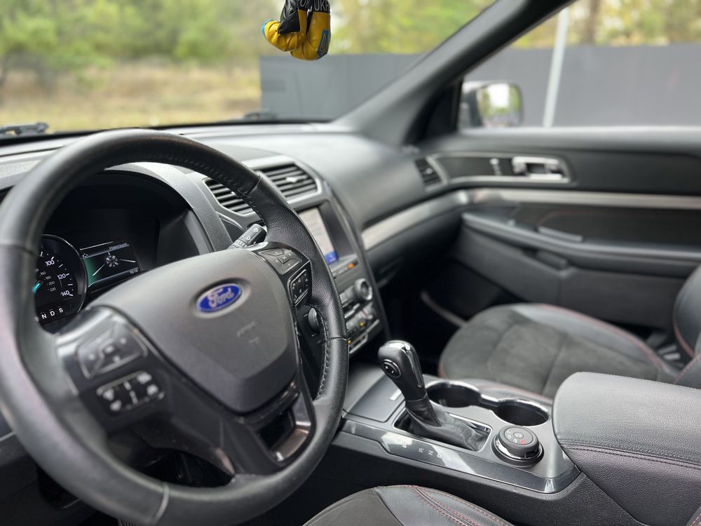 Ford Explorer 2018г.в 4WD