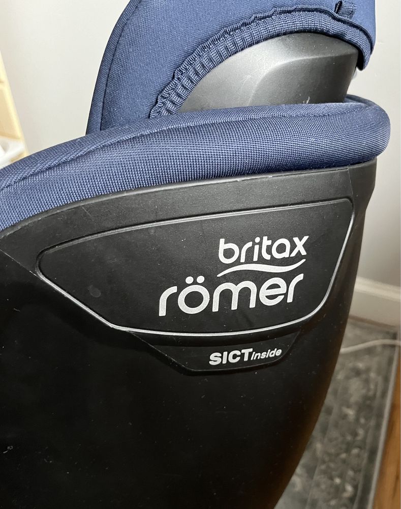 Fotelik Britax Römer 0-18 kg DualFix M i-SIZE z bazą Izofix