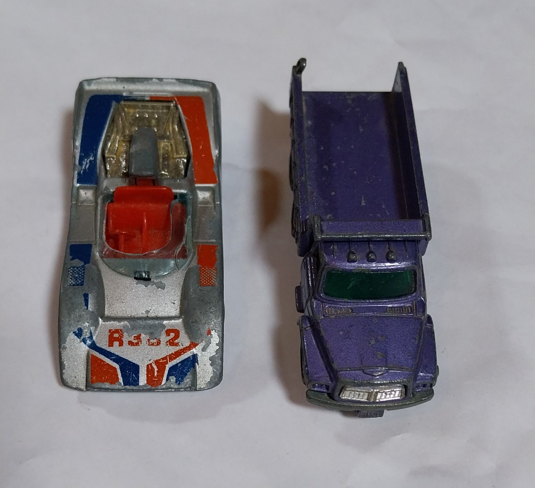 2 miniaturas antigas Tomica