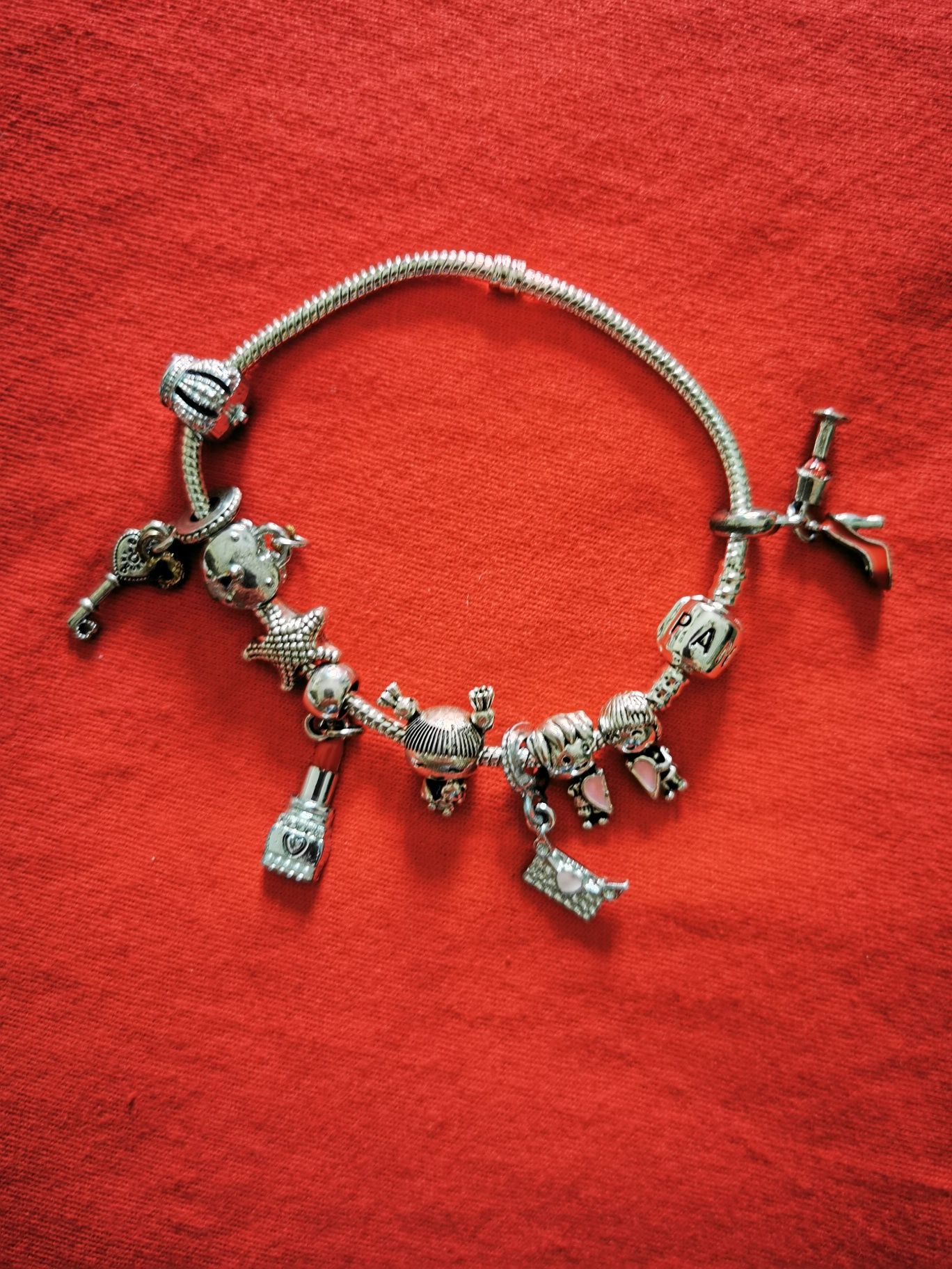 Pulseira com contas pandora prata