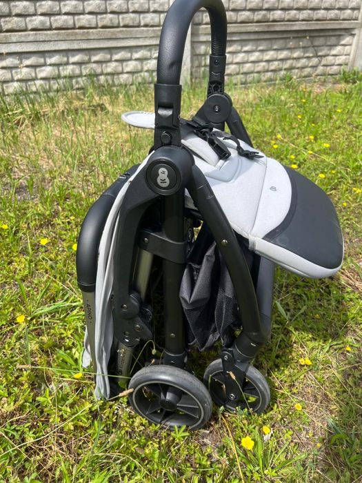 Wózek składany w walizkę Kinderkraft Apino do 22 kg