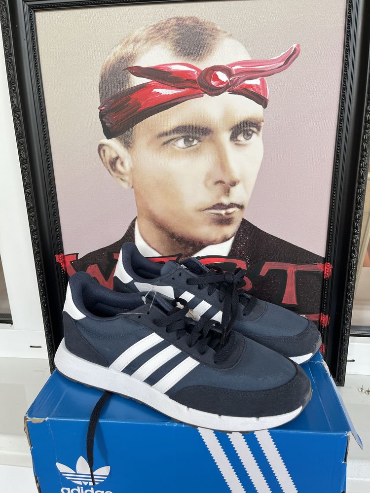 кросівки adidas run 60s.25,5 см