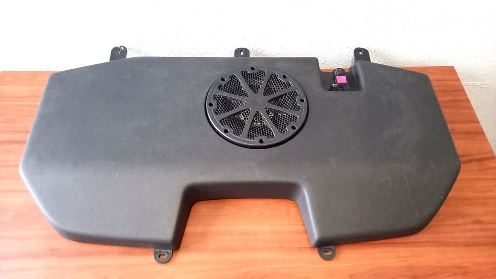 Сабвуфер Volkswagen Passat B7, B8, Fender 561.035.621.A