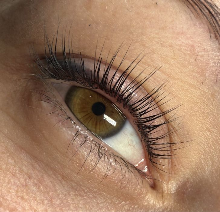 Ламінуваня вій , брів