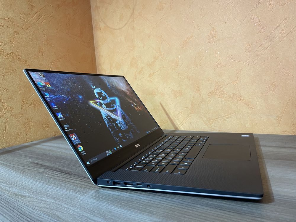 Преміум ультрабук Dell XPS(i5-8300/gtx1050/8ddr4/525/ips)