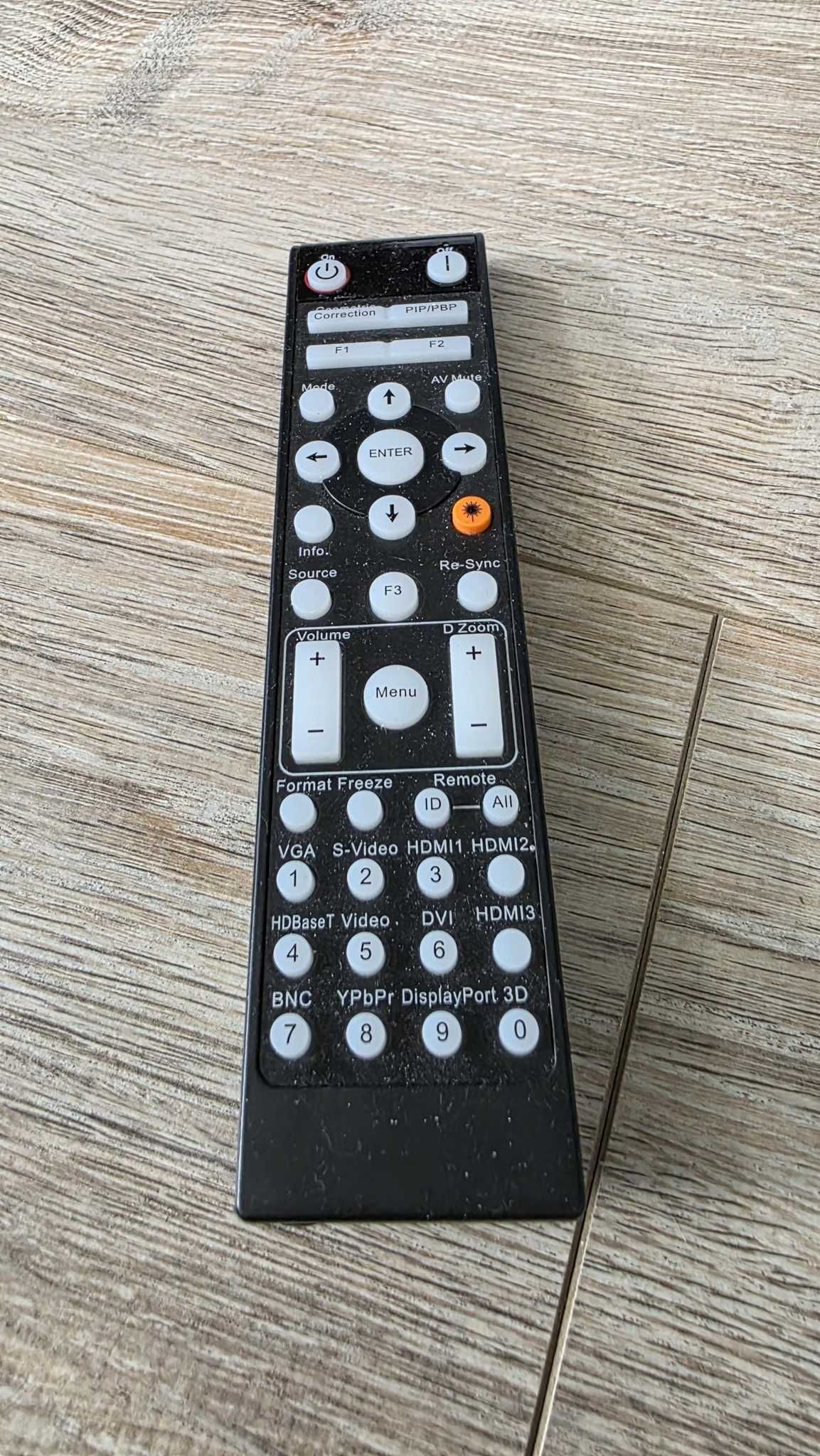 Projektor DLP Optoma UHZ65LV; 5000 ANSI Lumen