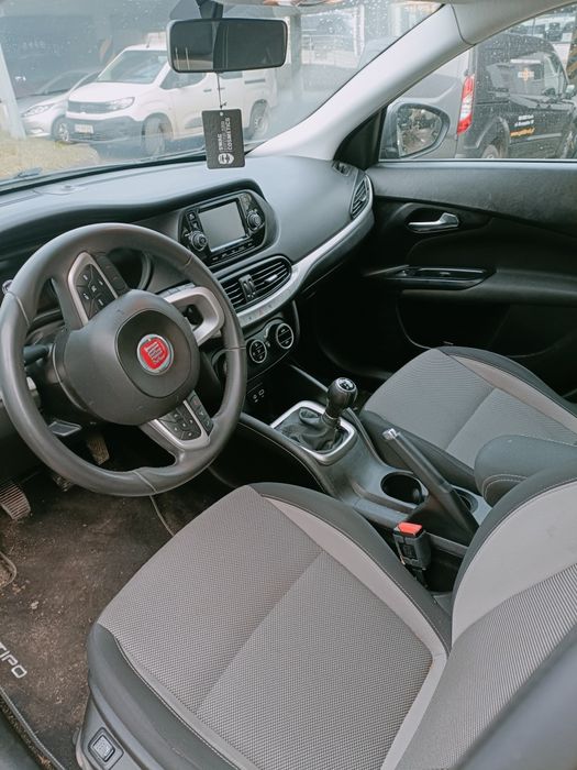 Fiat Tipo 2016 rok,stan bardzo dobry, bezwypadkowy