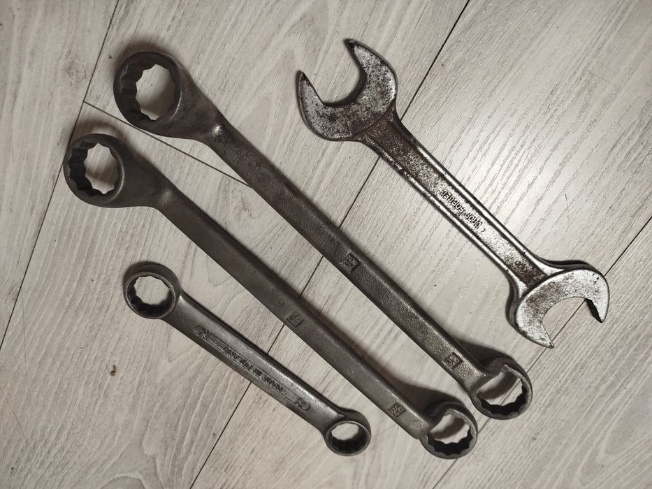 Klucze ciężkie  dawnych lat