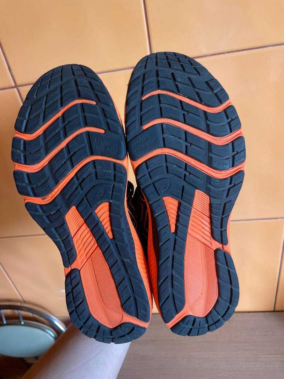 Кроссовки Asics GT-1000 40 р
25.25 см