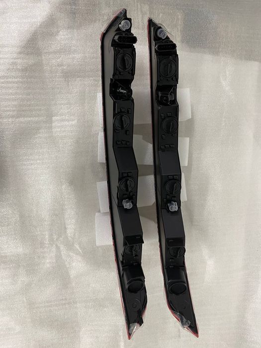 Audi Q5 80a фонарі в задній бампер европа 80a945069,80a945070