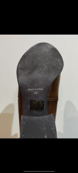 Botas em pele de salto castanhas