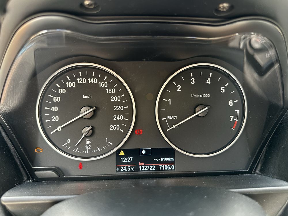 BMW serii 1 fabryczny hak