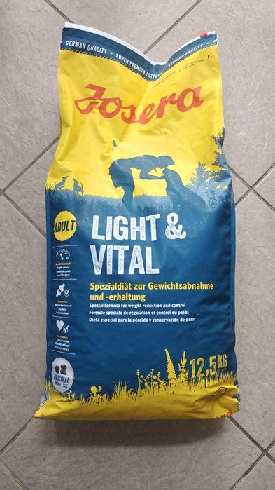 Nowa karma dla psów Josera light & vital 12,5 kg