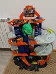 Vendo Pista Hot Wheels Ultimate Garage com conjunto de carros