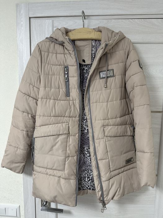 Продам зимову жіночу куртку