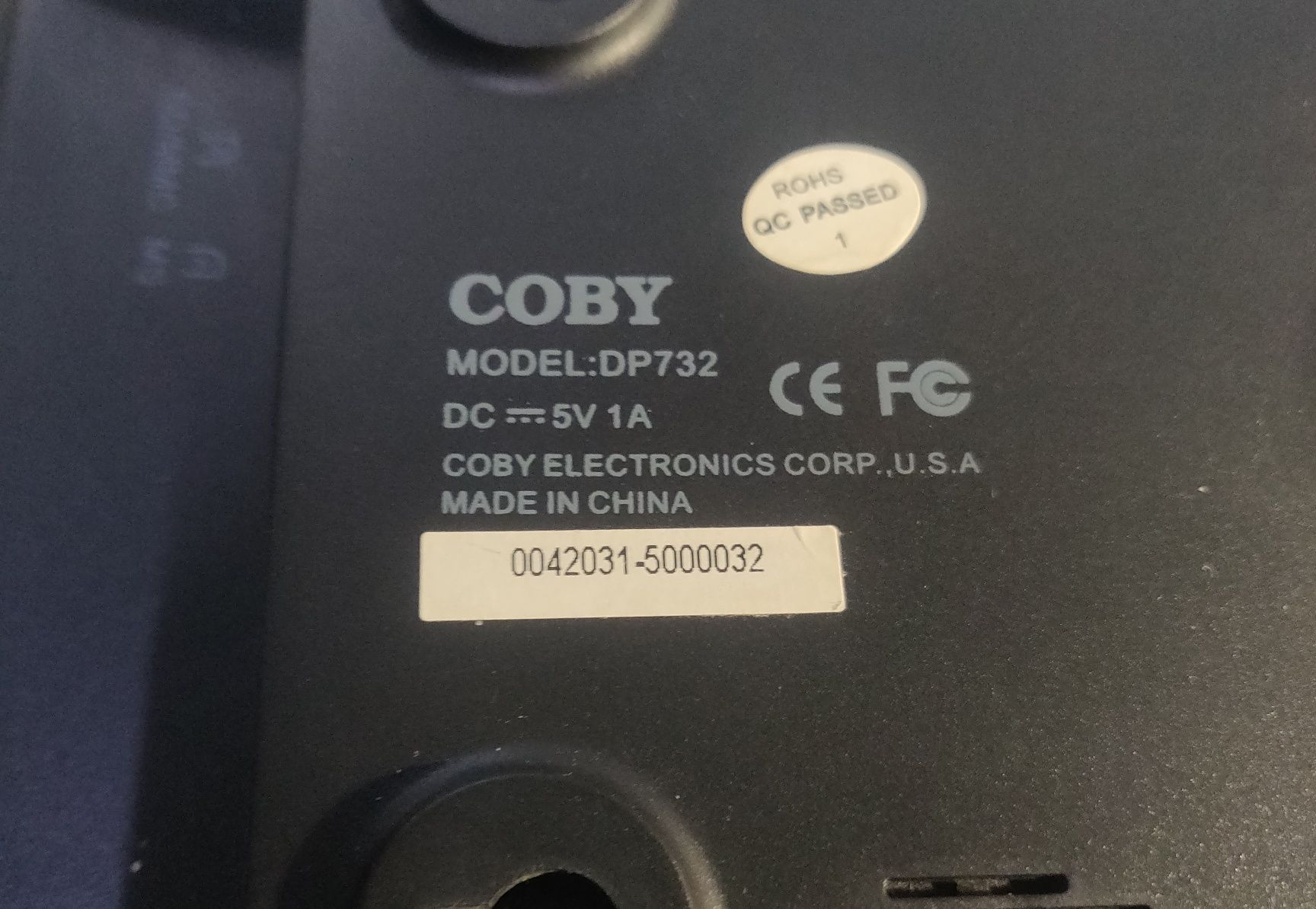Цифровая фоторамка COBY DP732