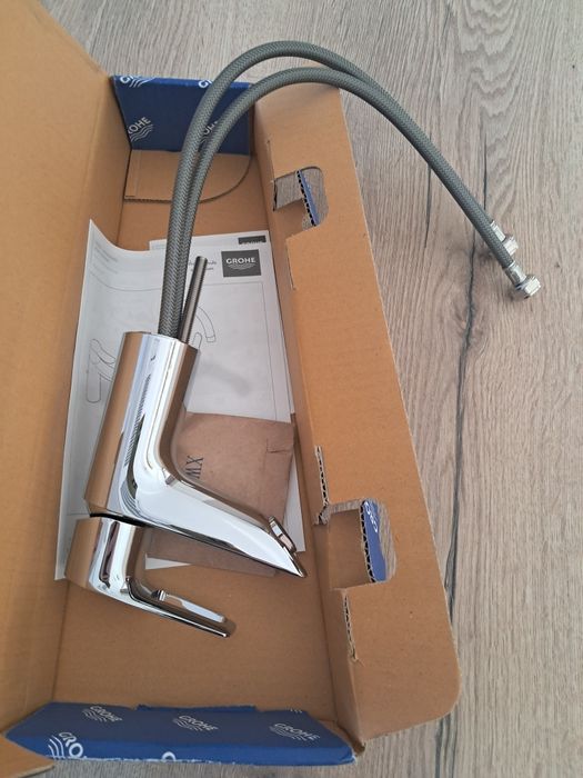 Змішувач для умивальника Grohe BauLoop  23337001+сiфон в подарунок