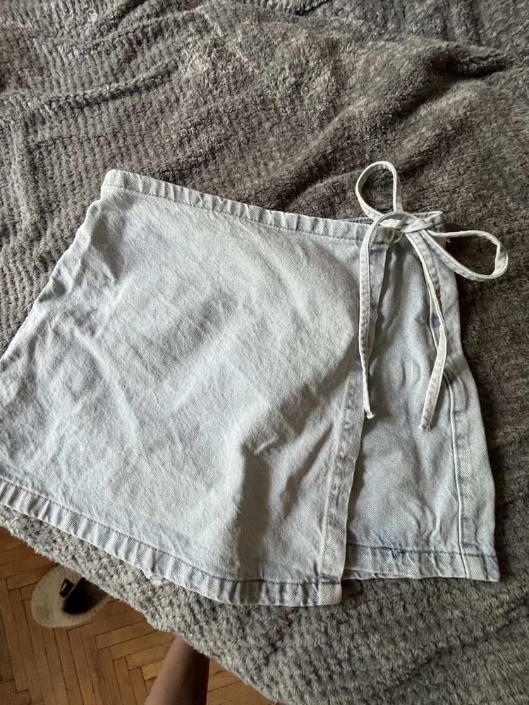 Продам спідницю вживана