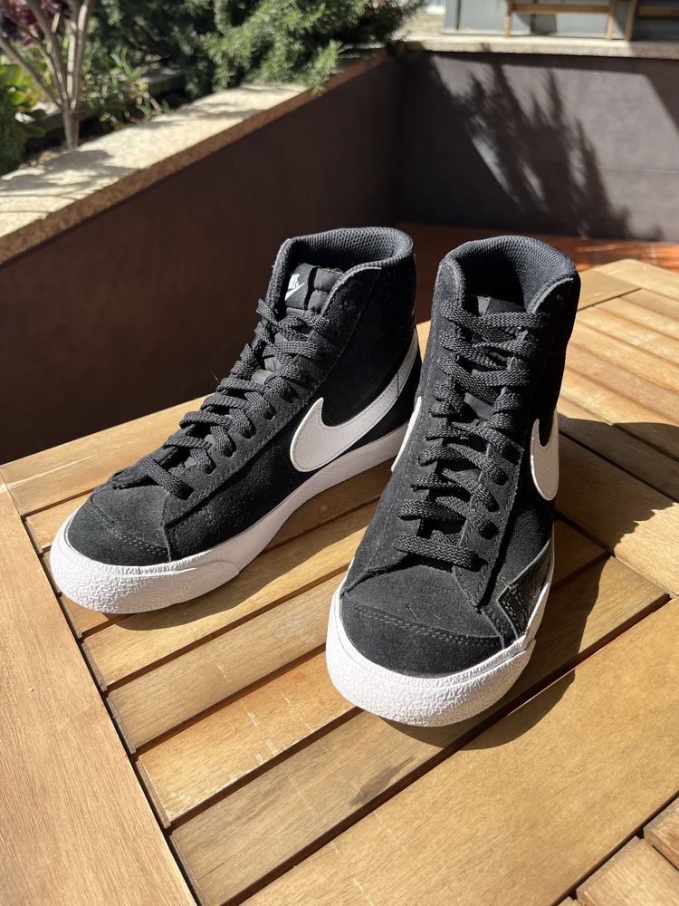 Sapatilhas Nike Blazer Mid 77 preto