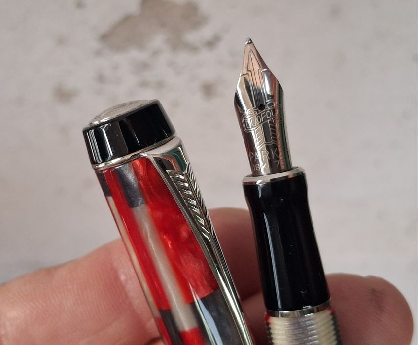 Canetas Parker Duofold Mosaic vermelhas