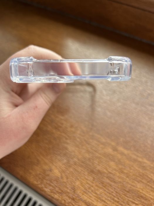 Чохол на IPhone 14.