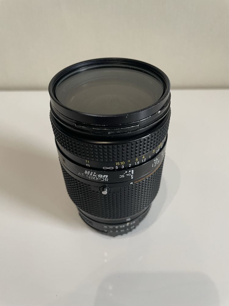 Nikon AF Nikkor 35-70mm f/2.8 (перша версія, без D)