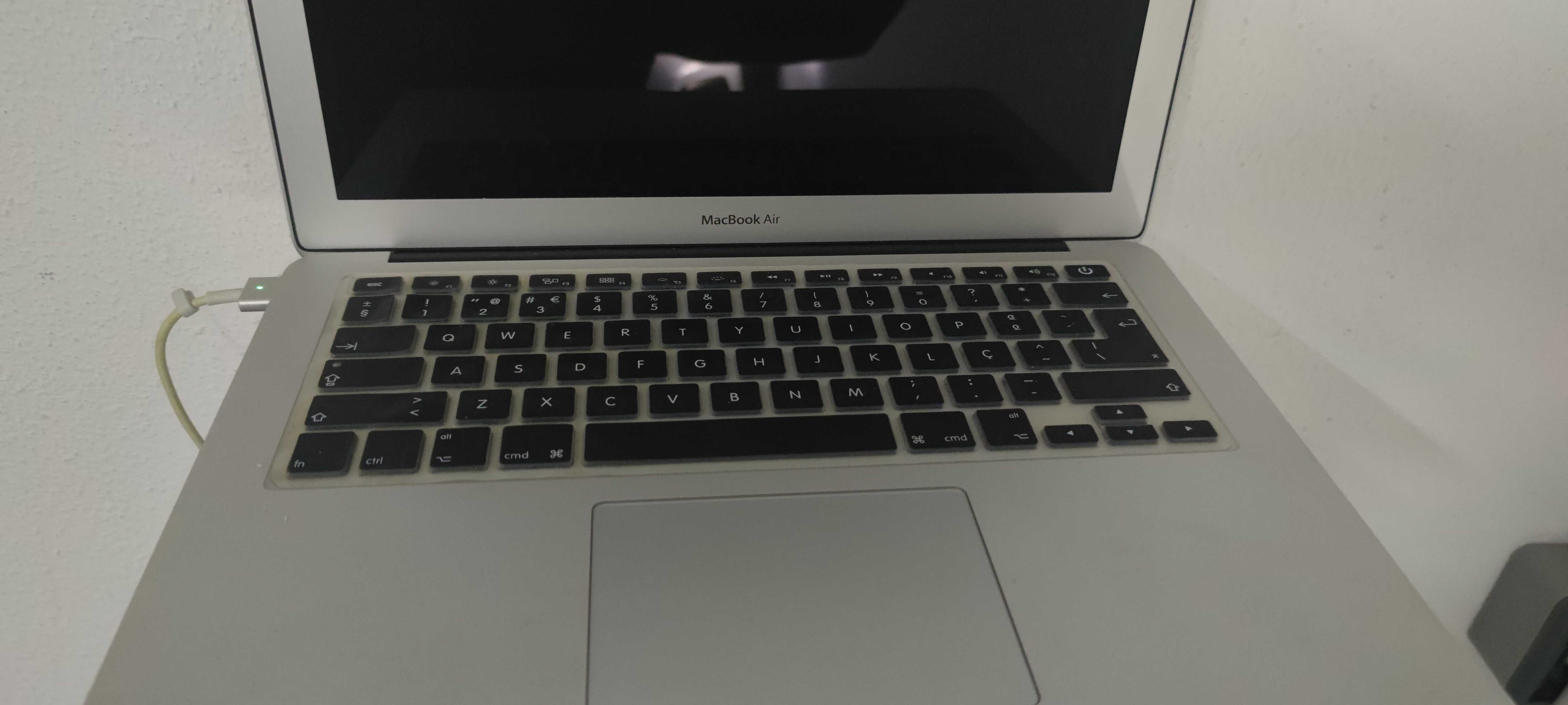 MacBook Air 13 A1466