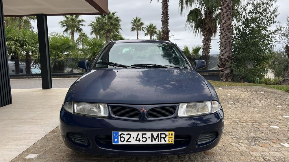Mitsubishi Carisma 1.6 ano 1999 gasolina impecavel trato financiamento