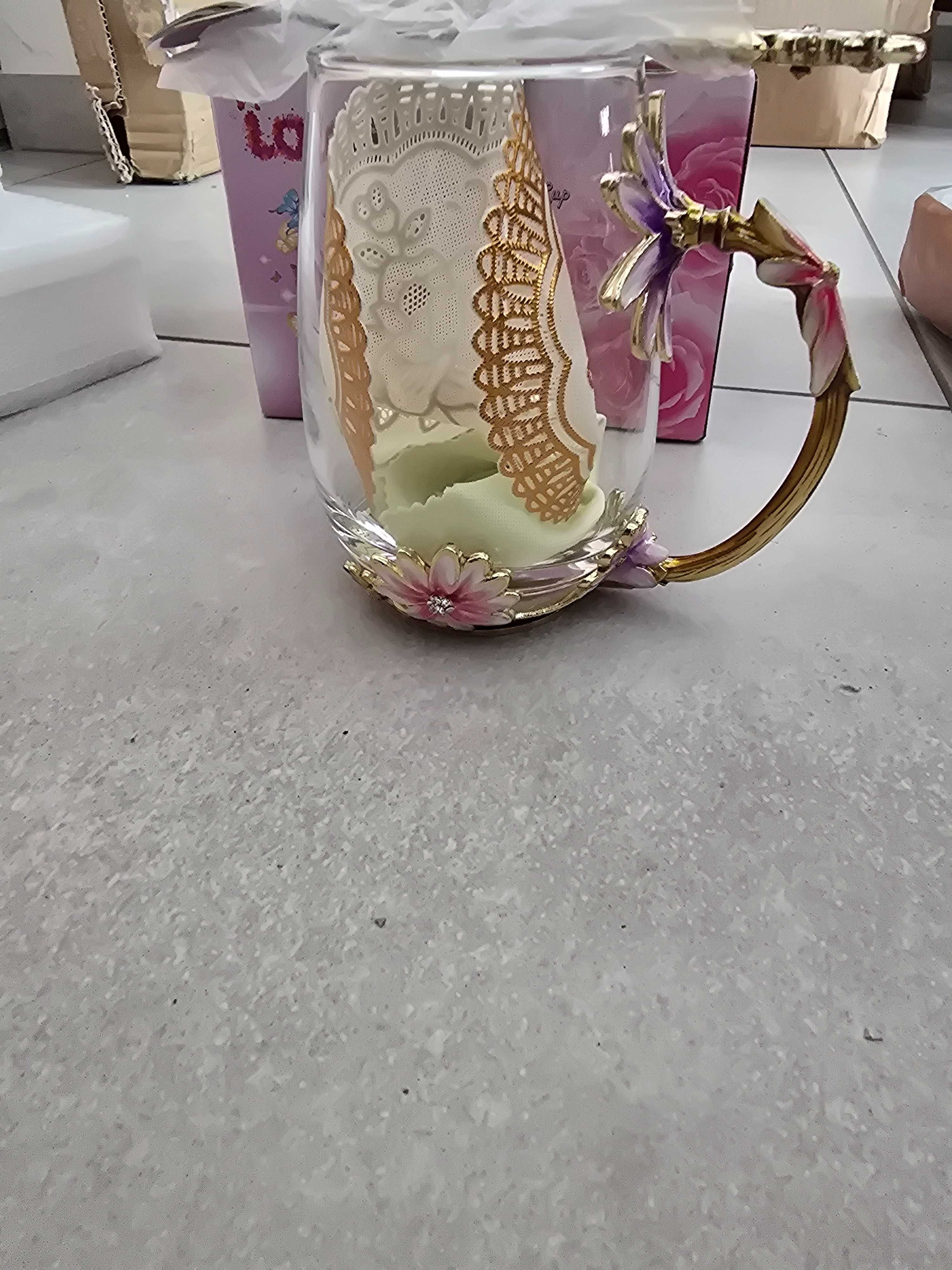 Evecase emaliowana szklana filiżanka do kawy / herbaty, motyw kwiatowy