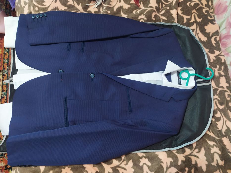 Костюм весільний