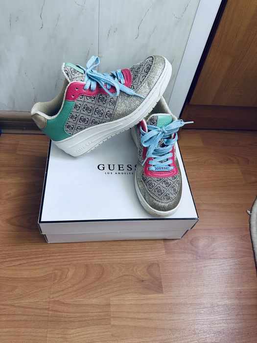 Guess 8р, 24.5-25 см кросівки