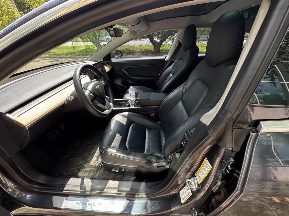Tesla model 3 2019