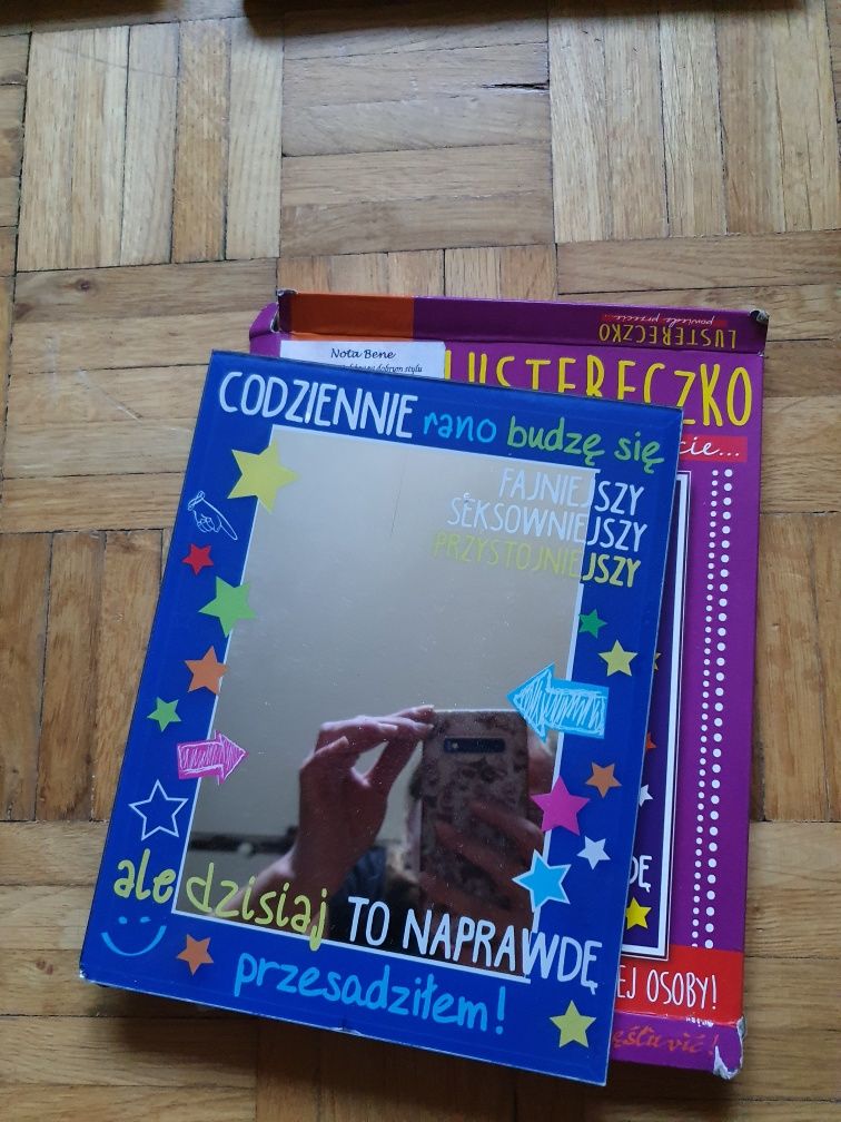 Lusterko dla mężczyzny śnieszne