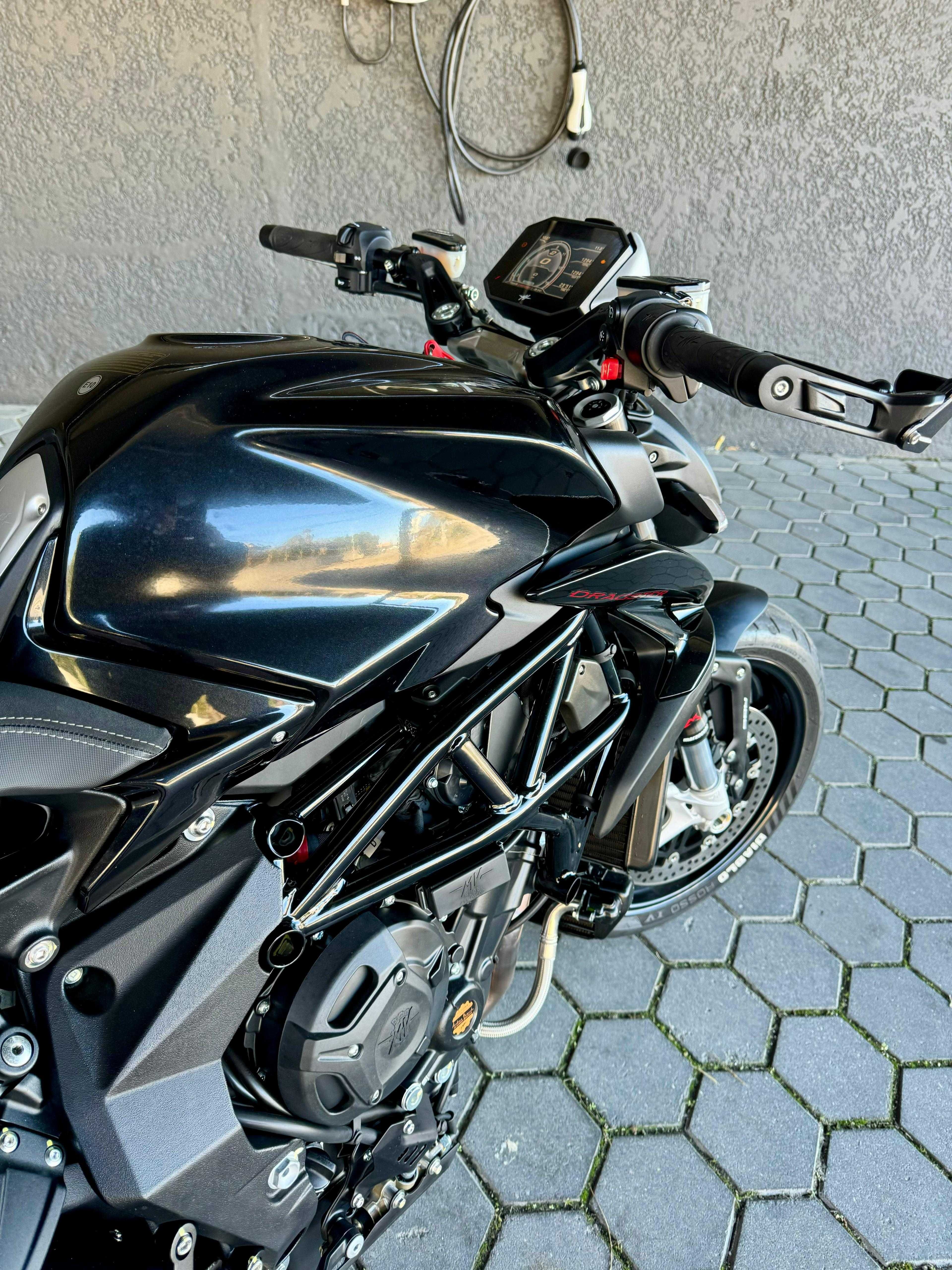 MV Agusta Dreaster 800R