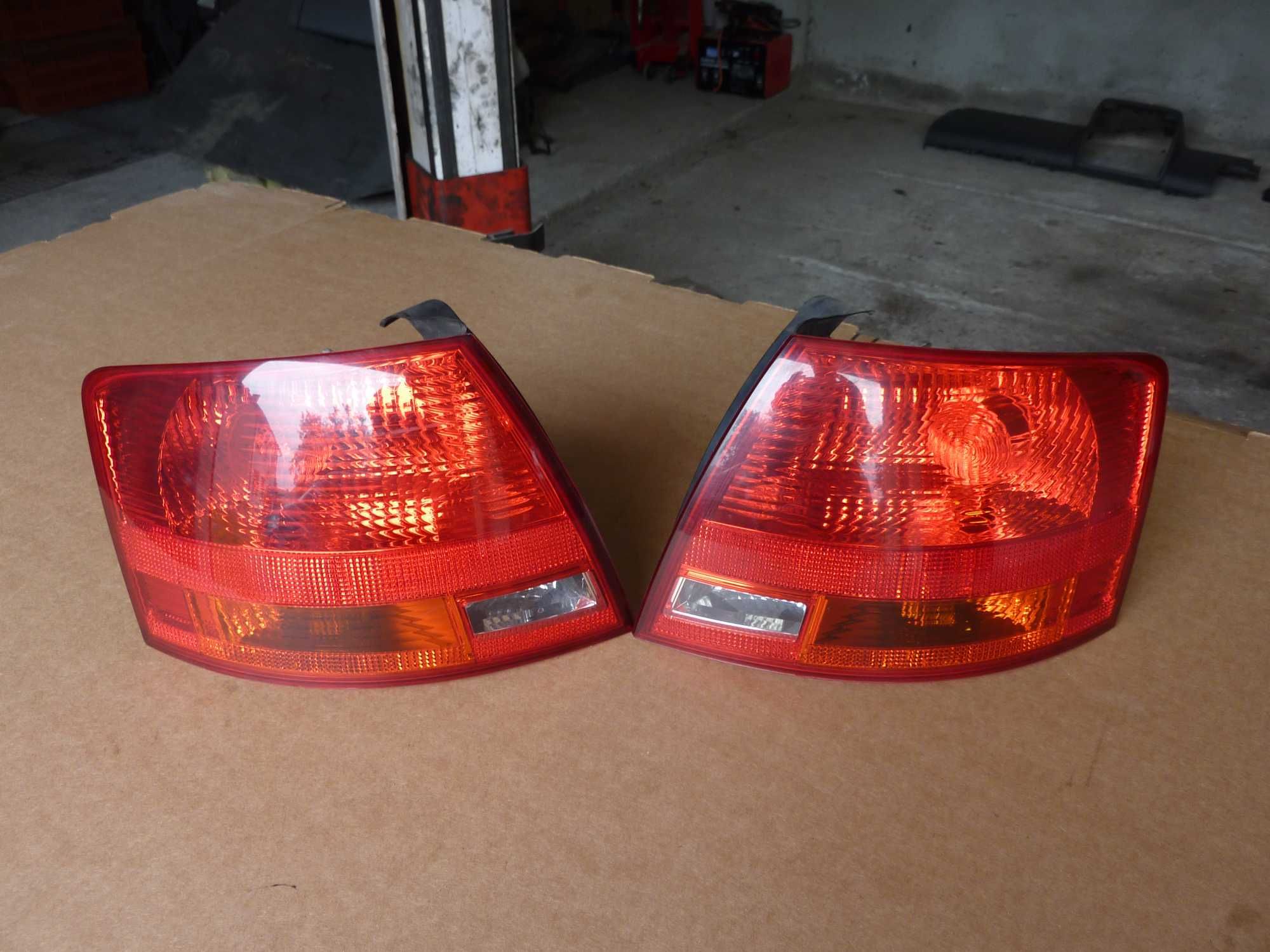 AUDI A4 B7 KOMBI lampa lewy prawy tył tylna LEWA PRAWA oryginał