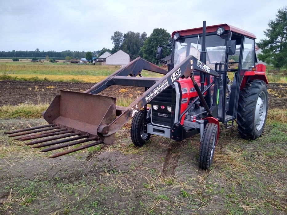 Tur Massey Ferguson 255