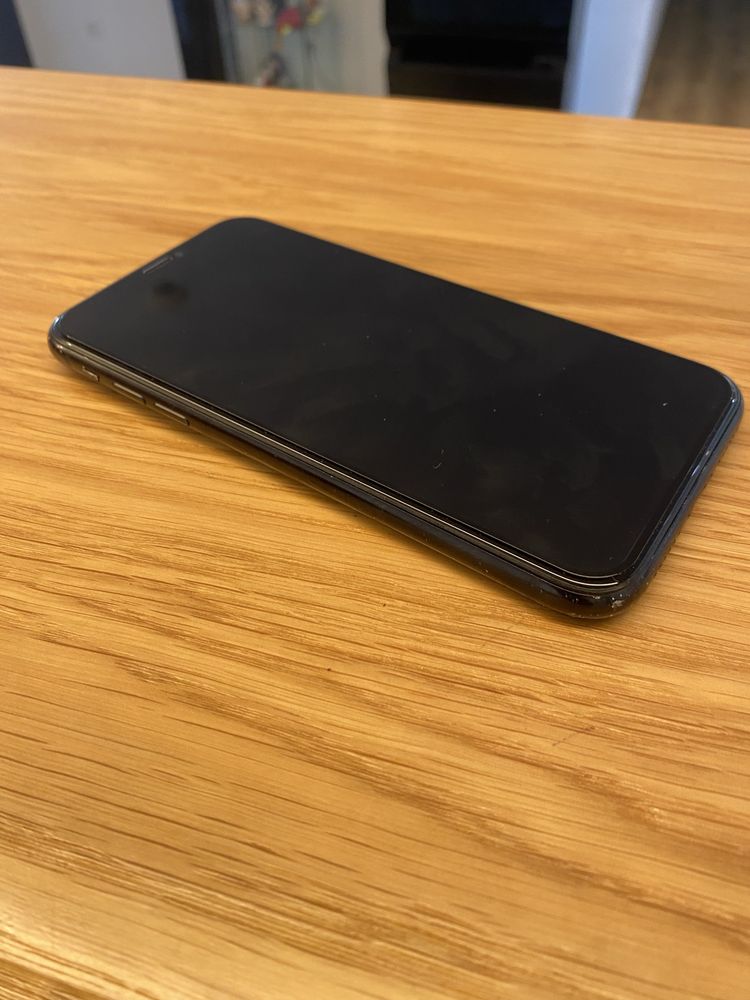 Iphone XR 128gb com vidro traseiro partido