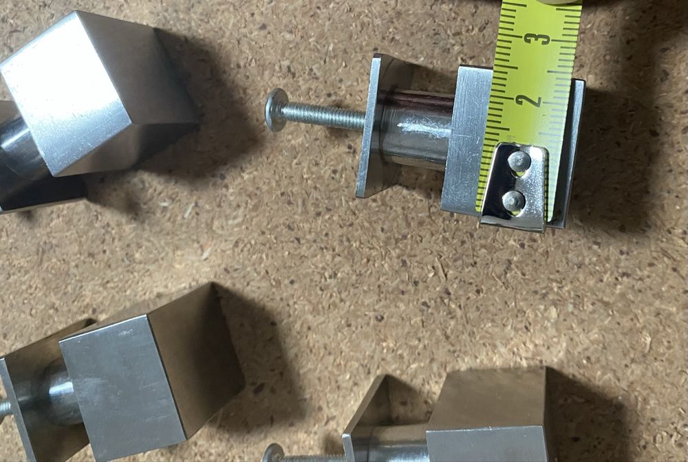 Puxadores de aluminio