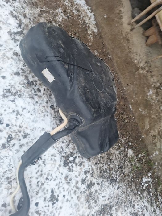 Продам паливний бак з насосом Vw Passat B8 США 1.8 бензин