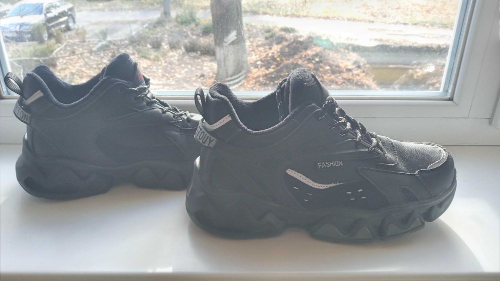 Кросівки демісезонні на хлопчика підлітка 38 р. (24см)