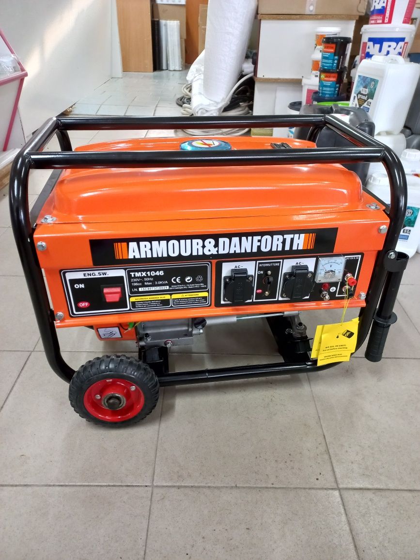 Продам елекрогенератор 3000 w