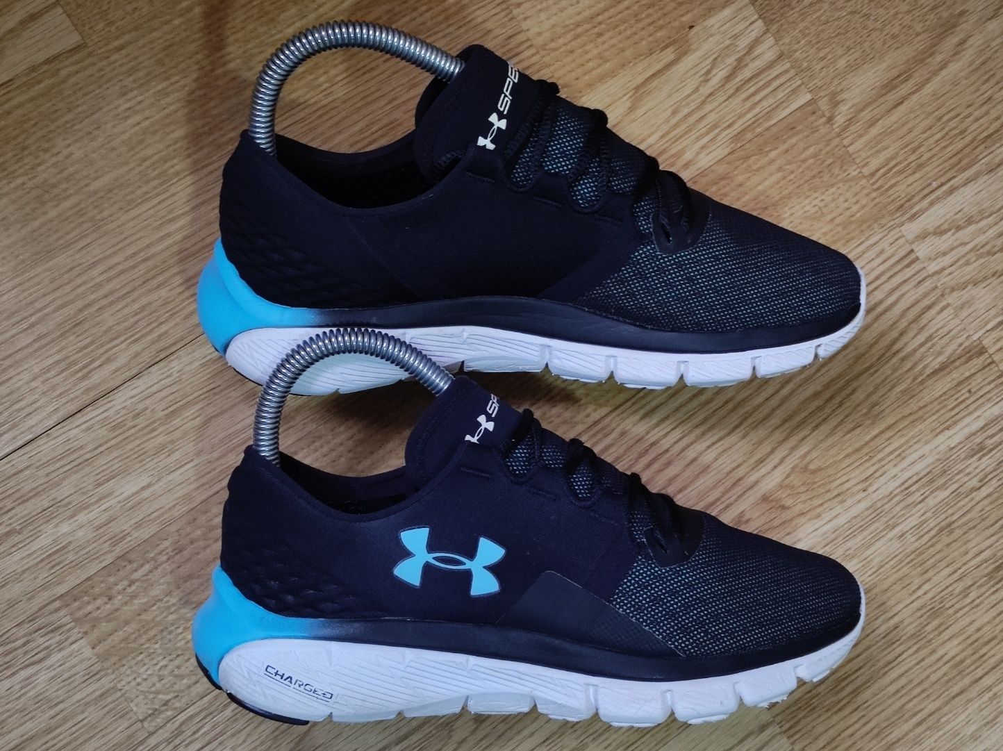 Кросівки under  armour розмір 38,5, 24,5см по устілці