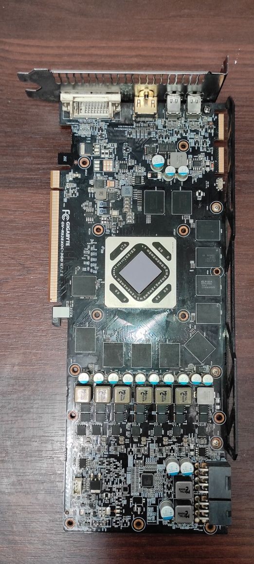 Неробоча відеокарта r9 280x 3g windforce