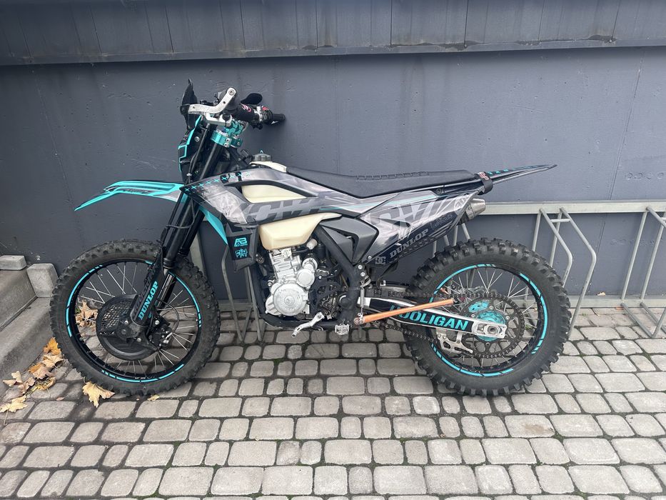 Продам мотоцикл kovi 300 max