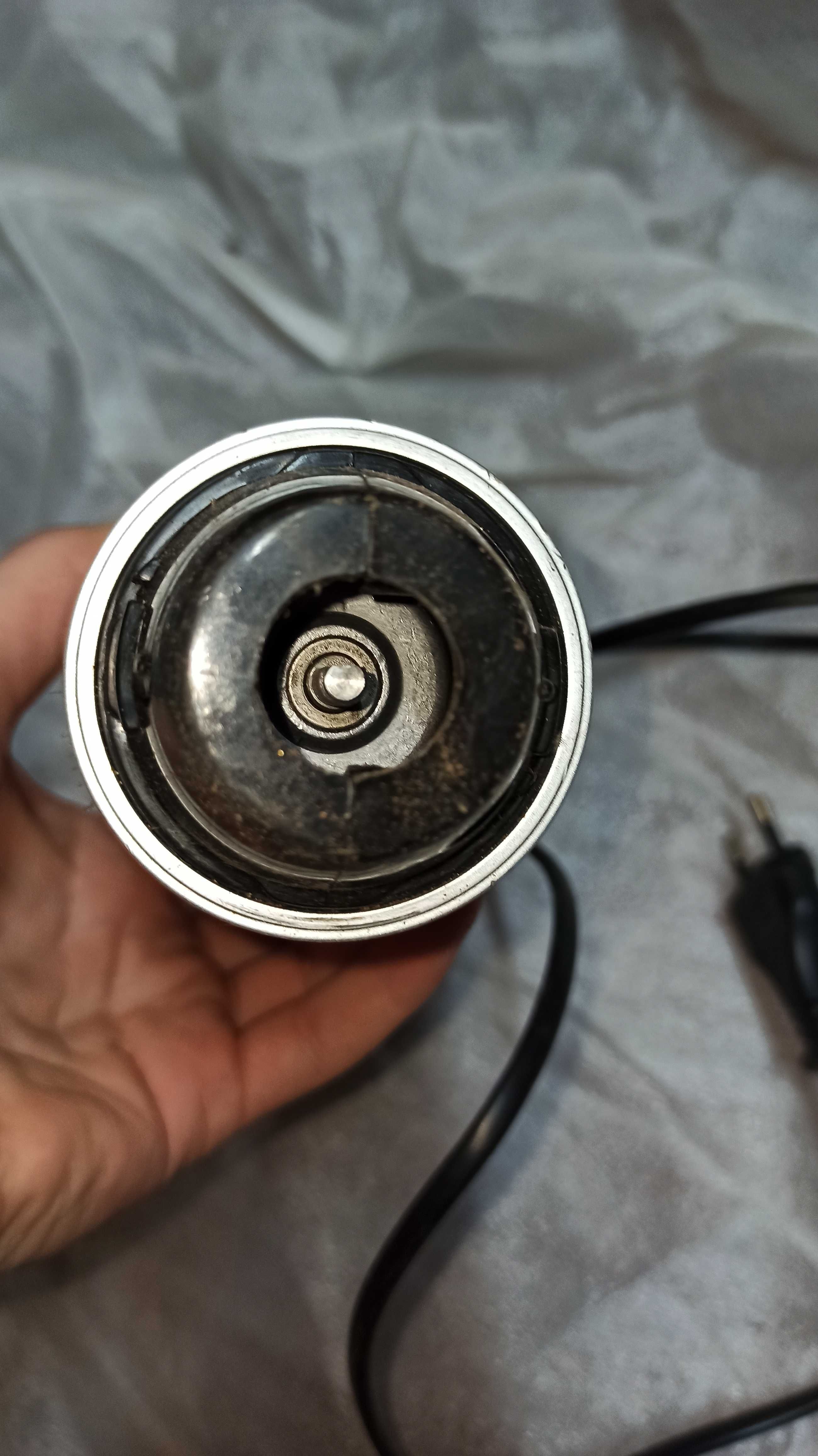 Погружной блендер Grundig BL 5040