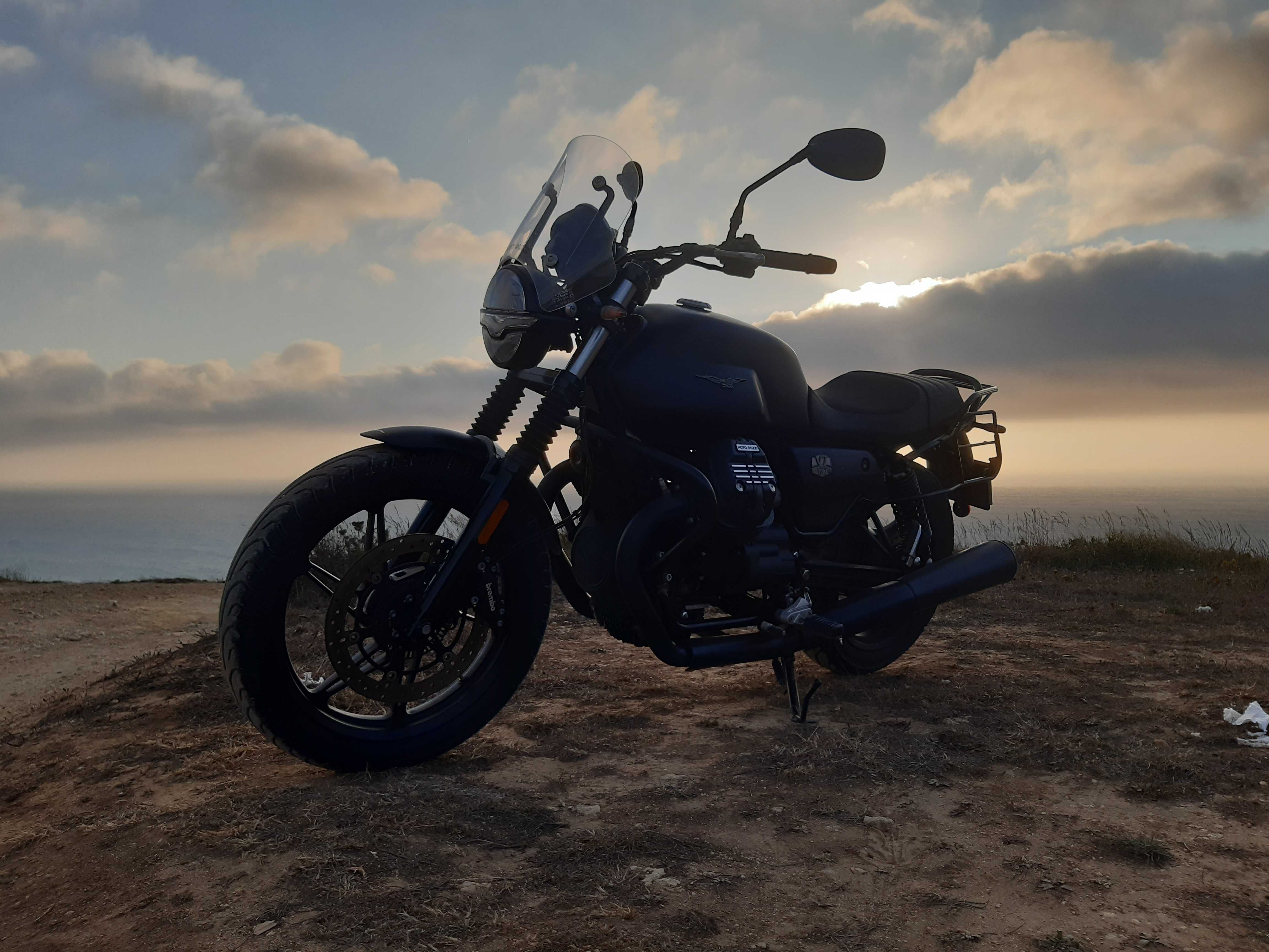 Moto Guzzi V7 Stone NOVA