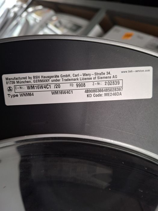 Пральна машина Siemens model WM16W4C1