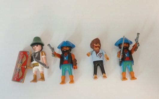 Figurki Playmobil, cztery sztuki